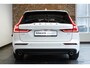 Volvo V60 B3 Automaat Business Pro | Adaptieve Cruise Control Met Pilot Assist | BLIS Dodehoekdetectie | Apple Carplay/Android Auto | Electronic Climate Control | DAB+ | Keyless Entry | Elektrische Achterklep | 17" Lichtmetalen Velgen | Park Assist Achter