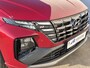 Hyundai Tucson 1.6 T-GDI PHEV Plug-in N Line Edition 4WD Automaat / Trekgewicht 1350 kg / Apple Carplay Android Auto / Elektrische bedienbare achterklep / Achteruitrijcamera / Adaptief cruise control / Stuur-, en Stoelverwarming /