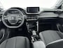 Peugeot e-208 Active Pack 50kWh | 1ste eigenaar | Parkeersensoren | Navigatie | 16"LMV | 3 FASE | AUTOMAAT