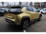 Toyota Yaris Cross 1.5 Hybrid LAUNCH EDITION NL-AUTO STOEL/STUUR&WISSERVERW. HEAD-UP DISPLAY TREEPLANKEN JBL EL-A.KLEP SENSOREN V+A