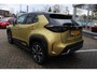 Toyota Yaris Cross 1.5 Hybrid LAUNCH EDITION NL-AUTO STOEL/STUUR&WISSERVERW. HEAD-UP DISPLAY TREEPLANKEN JBL EL-A.KLEP SENSOREN V+A