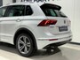 Volkswagen Tiguan 2.0 TSI 4Motion R Line DSG Navigatie systeem / Camera / Cruise Control / Climate control / etc..