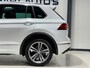 Volkswagen Tiguan 2.0 TSI 4Motion R Line DSG Navigatie systeem / Camera / Cruise Control / Climate control / etc..