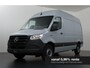 Mercedes-Benz eSprinter 314 L2 H2 Pro 81kWh | Trekhaak | Stoelverwarming | 3-zits | Climate Control | Achteruitrijcamera | Airco | Cruise Control |