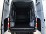 Mercedes-Benz eSprinter 314 L2 H2 Pro 81kWh | Trekhaak | Stoelverwarming | 3-zits | Climate Control | Achteruitrijcamera | Airco | Cruise Control |