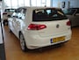 Volkswagen Golf 1.2 TSI Highline Automatische airco, navigatie, cruise controle, parkeersensoren voor en achter, trekhaak, licht metalen velgen, vier seizoenen banden, enz.
