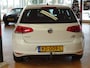 Volkswagen Golf 1.2 TSI Highline Automatische airco, navigatie, cruise controle, parkeersensoren voor en achter, trekhaak, licht metalen velgen, vier seizoenen banden, enz.