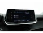 Peugeot e-208 EV Allure Pack 50 kWh | Stoelverw. | NAV+CarPlay | Camera+PDC | Cruise | DAB | ACC | LED | 16'' V