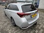 Toyota Auris Touring Sports 1.8 HYBRID ASPIRATION NAVI STOELVERW AFN-TREKHAAK CAMERA ALLSEASON LM-VELGEN BLUETOOTH CRUISE