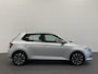 Skoda Fabia 1.0 TSI Business Edition Navigatie Apple Carplay/Android Auto Parkeersensoren achter Cruise Control Airco Lichtmetalen velgen