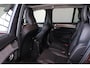 Volvo XC90 T8 Recharge AWD Ultra Dark - Luchtvering - Panorama/schuifdak - IntelliSafe Assist & Surround - Bowers & Wilkins audio - Adaptieve LED koplampen - Verwarmde voorstoelen, stuur & achterbank - Parkeersensoren voor & achter - Elektr. bedienb. voorstoelen met geheugen - Geventileerde voorstoelen - Head up display - Draadloze tel. lader - Extra getint glas - Elektr. inklapbare trekhaak - 21' LMV