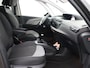 Citroën C4 Picasso 1.2 PureTech Intensive Airco auto, Achteruitrijcamera, Cruise control, Bluetooth, Stuur multifunctioneel, Regensensor, Parkeersensor achter, Brake Assist System, Hill hold, Keyless entry, Warmtewerende voorruit, An De Citroën C4 Picasso 1.2 PureTech Intensive uit 2015 is een ruime en comfortabele gezinsauto met een modern ontwerp. De 1.2 PureTech benzinemotor levert voldoende vermogen en is tegelijkerti