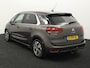 Citroën C4 Picasso 1.2 PureTech Intensive Airco auto, Achteruitrijcamera, Cruise control, Bluetooth, Stuur multifunctioneel, Regensensor, Parkeersensor achter, Brake Assist System, Hill hold, Keyless entry, Warmtewerende voorruit, An De Citroën C4 Picasso 1.2 PureTech Intensive uit 2015 is een ruime en comfortabele gezinsauto met een modern ontwerp. De 1.2 PureTech benzinemotor levert voldoende vermogen en is tegelijkerti