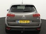 Citroën C4 Picasso 1.2 PureTech Intensive Airco auto, Achteruitrijcamera, Cruise control, Bluetooth, Stuur multifunctioneel, Regensensor, Parkeersensor achter, Brake Assist System, Hill hold, Keyless entry, Warmtewerende voorruit, An De Citroën C4 Picasso 1.2 PureTech Intensive uit 2015 is een ruime en comfortabele gezinsauto met een modern ontwerp. De 1.2 PureTech benzinemotor levert voldoende vermogen en is tegelijkerti