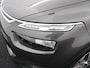 Citroën C4 Picasso 1.2 PureTech Intensive Airco auto, Achteruitrijcamera, Cruise control, Bluetooth, Stuur multifunctioneel, Regensensor, Parkeersensor achter, Brake Assist System, Hill hold, Keyless entry, Warmtewerende voorruit, An De Citroën C4 Picasso 1.2 PureTech Intensive uit 2015 is een ruime en comfortabele gezinsauto met een modern ontwerp. De 1.2 PureTech benzinemotor levert voldoende vermogen en is tegelijkerti