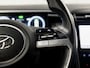 Hyundai Tucson 1.6 T-GDI MHEV Sport (VIRTUAL COCKPIT, APPLE CARPLAY, GROOT NAVI, KEYLESS, CAMERA, SPORTSTOELEN, STOELVERWARMING, GETINT GLAS, TREKHAAK, NIEUWSTAAT)