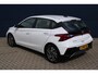 Hyundai i20 1.0 T-GDI MHEV 100pk DCT Automaat Comfort Smart | Navigatie | Parkeercamera | Airco | Apple Carplay/Android Auto | Lichtmetalen velgen |