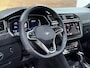 Volkswagen Tiguan Allspace All-Space 2.0 TSI 4Motion Highline Business 3x R-Line | 7 pers | HUD | Panoramadak | Navigatie | 19' inch