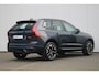 Volvo XC60 T6 350PK Plug-in hybrid AWD Ultra Dark | Luchtvering | Panoramisch schuif-/klanteldak | Adaptive Cruise & Pilot Assist | Premium Harman/Kardon Audio | 4 Season banden | Trekhaak |