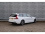 Volvo V60 2.0 B3 Core | Cruise Control | Navigatie | Apple CarPlay & Android Auto | Parkeercamera | Stoel-/Stuurverwarming | Lederen Bekleding |