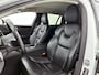 Volvo V60 2.0 B3 Momentum Advantage | Adaptive cruise | 19" | Leder | Stoe