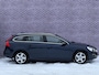 Volvo V60 2.0 D4 Summum | 5 cilinder! | Schuif/kantel dak | Trekhaak | adaptieve cruise control | dodehoek detectie | Bi-Xenon koplampen | memory stoel | verwarmde voorstoelen | Dealer onderhouden |