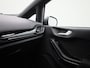 Ford Fiesta 1.0 EcoBoost Hybrid ST-Line X | Apple Carplay / Android Auto | Camera | Lane Assist | Privacy Glass | Lichtmetalen Velgen |