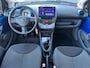 Toyota Aygo 1.0-12V Dynamic Blue Carplay Airco Elektrische Ramen Nieuwe Apk