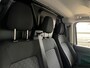 Volkswagen e-Transporter Bedrijfswagens Bestelwagen L1 218pk 64kWh Elektrische aandrijving | Bijrijdersbank | Trekhaak, vast | Navigatiesysteem 13" met draadloos App-Connect | Achterdeuren zonder ruit |