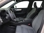 Volvo XC40 B4 Plus Dark | Trekhaak | Dodehoekdetectie | Harman/Kardon |