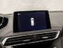 Peugeot 5008 1.2 PureTech Sport 7 Persoons (APPLE CARPLAY, DIGITAL COCKPIT, CARBON INLEG, NAVIGATIE, GETINT GLAS, TREKHAAK, NIEUWSTAAT)