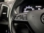 Skoda Karoq 1.0 TSI Black&White Automaat (APPLE CARPLAY, GROOT NAVI, DEALER ONDERHOUDEN, CRUISE CONTROL, GETINT GLAS, SPORTSTOELEN, PARKEERSENSOREN, CRUISE CONTROL, ELEK PAKKET, NIEUWSTAAT)