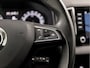 Skoda Karoq 1.0 TSI Black&White Automaat (APPLE CARPLAY, GROOT NAVI, DEALER ONDERHOUDEN, CRUISE CONTROL, GETINT GLAS, SPORTSTOELEN, PARKEERSENSOREN, CRUISE CONTROL, ELEK PAKKET, NIEUWSTAAT)