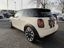MINI Cooper Mini 1.5 Automaat, Navi, LED, Union jack Lights, Trekhaak afn, 17"velgen, half leer, etc
