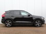Volvo XC40 2.0 B4 R-Design | Trekhaak | Stoelmemory | Stoel-/stuurverwarming | Harman Kardon