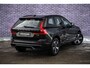 Volvo XC60 2.0 T6 Plug-in hybrid AWD Plus Dark | Adaptieve cruise control | Trekhaak | Stoel- en stuurverwarming | BLIS | Panorama dak |Schuif/kanteldak | Elektrisch verstelbare voorstoelen met geheugen |