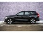 Volvo XC60 2.0 T6 Plug-in hybrid AWD Plus Dark | Adaptieve cruise control | Trekhaak | Stoel- en stuurverwarming | BLIS | Panorama dak |Schuif/kanteldak | Elektrisch verstelbare voorstoelen met geheugen |
