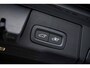 Volvo XC60 2.0 T6 Plug-in hybrid AWD Plus Dark | Adaptieve cruise control | Trekhaak | Stoel- en stuurverwarming | BLIS | Panorama dak |Schuif/kanteldak | Elektrisch verstelbare voorstoelen met geheugen |