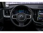Volvo XC60 2.0 T6 Plug-in hybrid AWD Plus Dark | Adaptieve cruise control | Trekhaak | Stoel- en stuurverwarming | BLIS | Panorama dak |Schuif/kanteldak | Elektrisch verstelbare voorstoelen met geheugen |