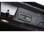 Volvo XC60 2.0 T6 Plug-in hybrid AWD Plus Dark | Adaptieve cruise control | Trekhaak | Stoel- en stuurverwarming | BLIS | Panorama dak |Schuif/kanteldak | Elektrisch verstelbare voorstoelen met geheugen |