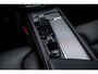 Volvo XC60 2.0 T6 Plug-in hybrid AWD Plus Dark | Adaptieve cruise control | Trekhaak | Stoel- en stuurverwarming | BLIS | Panorama dak |Schuif/kanteldak | Elektrisch verstelbare voorstoelen met geheugen |