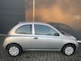Nissan Micra 1.2 Visia Automaat Radio/ cd speler - Alarm klasse 1 - Centrale deurvergrendeling met afstandsbediening - Hoofdsteunen achter