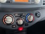 Nissan Micra 1.2 Visia Automaat Radio/ cd speler - Alarm klasse 1 - Centrale deurvergrendeling met afstandsbediening - Hoofdsteunen achter