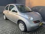 Nissan Micra 1.2 Visia Automaat Radio/ cd speler - Alarm klasse 1 - Centrale deurvergrendeling met afstandsbediening - Hoofdsteunen achter
