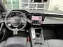 Peugeot 308 Sw 1.6 HYbrid 180pk e-EAT8 GT | Stoelverwarming | Navigatie | Elektrische achterklep | Pianolak display | Focal Audio |