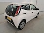 Toyota Aygo 1.0 VVT-i x-fun 1e Eigenaar | Volledig Onderh | BTW | NL-Auto | Airco | Bluetooth | LED | Start/Stop | Hill-Hold