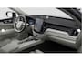 Volvo XC60 T8 Plug-in hybrid Ultra Dark | FACELIFT | Luchtvering | Bowers&Wilkins | Massage+Ventilatie | Gelamineerd Glas | Head-Up | 21 Inch