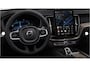 Volvo XC60 T8 Plug-in hybrid Ultra Dark | FACELIFT | Luchtvering | Bowers&Wilkins | Massage+Ventilatie | Gelamineerd Glas | Head-Up | 22 Inch