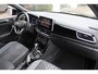 Volkswagen T-Roc 1.5 TSI 150pk R-Line DSG Automaat / LED Matrix IQ / LM 19 inch / Navigatie / Park Assist / Camera / Elektr klep