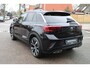 Volkswagen T-Roc 1.5 TSI 150pk R-Line DSG Automaat / LED Matrix IQ / LM 19 inch / Navigatie / Park Assist / Camera / Elektr klep